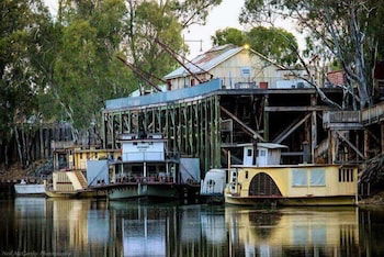 Echuca Moama Holiday Accommodation 2 - Sunshine Coast Guide 3
