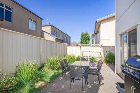 The Residence - Sunshine Coast Guide 5