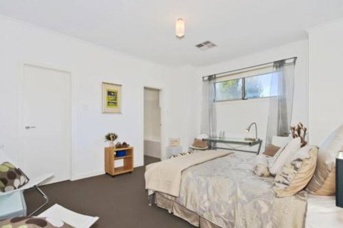 The Residence - Sunshine Coast Guide 1