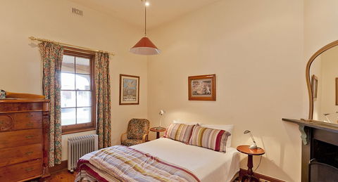 Adelaide Heritage Cottages & Apartments - Sunshine Coast Guide 6
