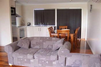 Glenaire Apartments On Frazer St - Sunshine Coast Guide 4