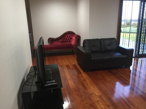 Glenaire Apartments On Frazer St - Sunshine Coast Guide 1
