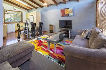 Eliza Lee 3 - Comfortable For The Budget Savvy - Sunshine Coast Guide 0