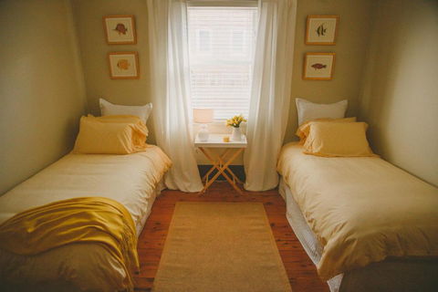 Apple Cottage Orange NSW - Sunshine Coast Guide 6