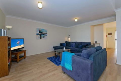 Sandcastles 2 / 23 Robinson Street - Sunshine Coast Guide 0