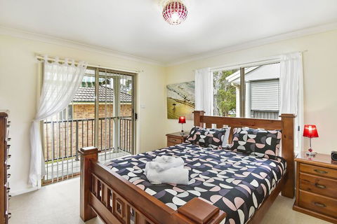 Annes Beach Getaway - Sunshine Coast Guide 3