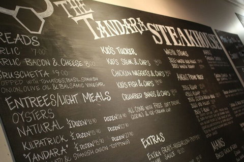 Tandara Hotel Motel - Sunshine Coast Guide 3