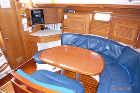 Sailtas - Sailing Charters To Bruny Island - Adults Only - Sunshine Coast Guide 0