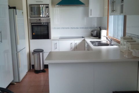 Rennies Beach House - Sunshine Coast Guide 7