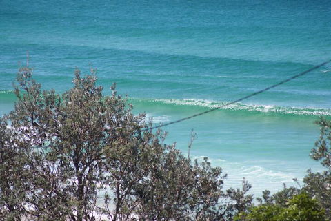 Rennies Beach House - Sunshine Coast Guide 2
