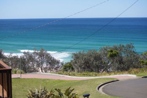 Rennies Beach House - Sunshine Coast Guide 0