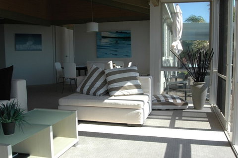 The Beach House At Tura Beach - Sunshine Coast Guide 4