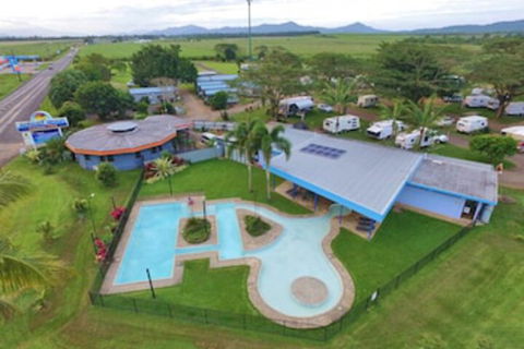 August Moon Caravan Park - Sunshine Coast Guide 0