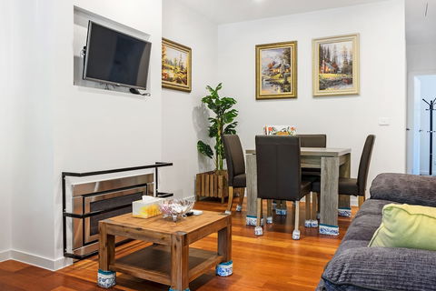 Olinda Self Service Apartments - Sunshine Coast Guide 4