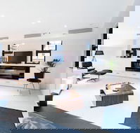 MADDISON 3BDR Port Melbourne Apartment - Sunshine Coast Guide