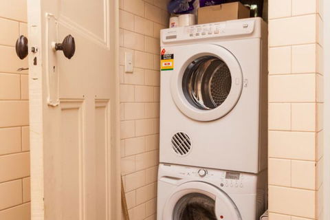 MADELINE, 1BDR Fitzroy Apartment - Sunshine Coast Guide 2