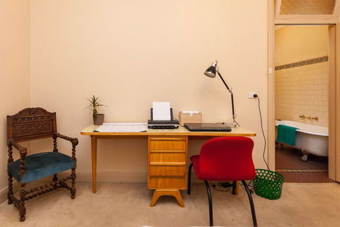 MADELINE, 1BDR Fitzroy Apartment - Sunshine Coast Guide 1