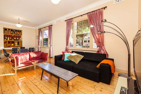 MADELINE, 1BDR Fitzroy Apartment - Sunshine Coast Guide 7