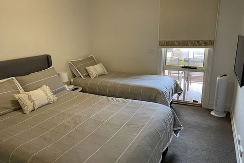Austral Place 88 Via Merri River - Sunshine Coast Guide 6