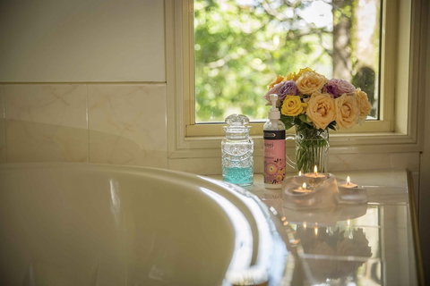 The Falls Montville - Sunshine Coast Guide 2