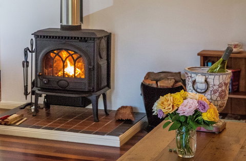 The Falls Montville - Sunshine Coast Guide 0