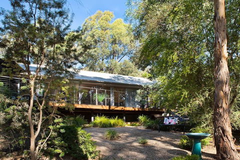 Ahimsa Hepburn - Sunshine Coast Guide 1