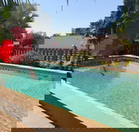 The Stuart Hotel-Motel - Sunshine Coast Guide