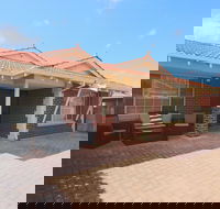 Mindarie Villa - Sunshine Coast Guide