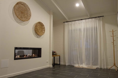 Balgownie Estate Winery Retreat & Restaurant - Sunshine Coast Guide 2
