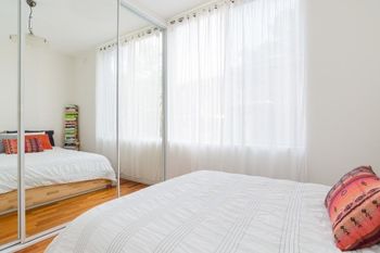 Bronte Beach House - Sunshine Coast Guide 4