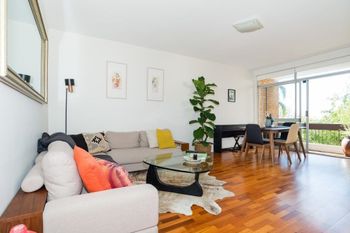 Bronte Beach House - Sunshine Coast Guide 5