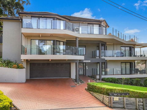 Ash Sienna 2 / 49 Ash Street Terrigal - Sunshine Coast Guide 1