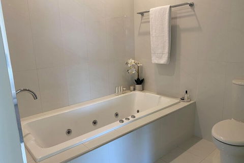 AmarÃ© Beachside Luxury - Sunshine Coast Guide 6