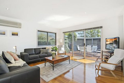 Bask At The Glade - Rejuvenate Stays - Sunshine Coast Guide 0