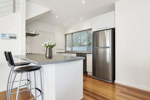 Bask At The Glade - Rejuvenate Stays - Sunshine Coast Guide 2