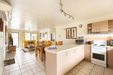 Marcol Place Holiday Apartments - Sunshine Coast Guide 5