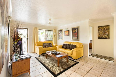 Marcol Place Holiday Apartments - Sunshine Coast Guide 3