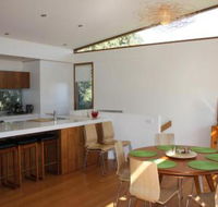 Swan Sea - Sunshine Coast Guide