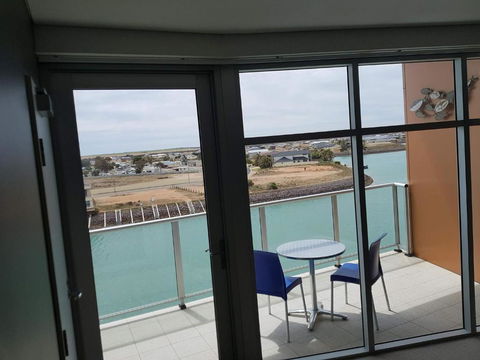 Ocean View Luxury Apartment & Suite - Sunshine Coast Guide 6