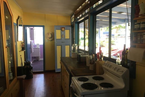 Arcadia Retreat - Sunshine Coast Guide 3