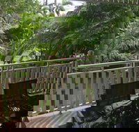Cairns Golf Course Apartment - Sunshine Coast Guide
