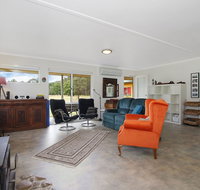 Feathertop Views - Sunshine Coast Guide