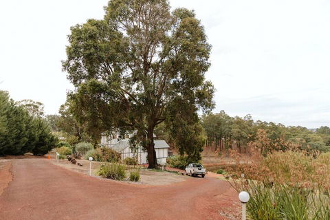 Nannup Hideaway - Sunshine Coast Guide 1