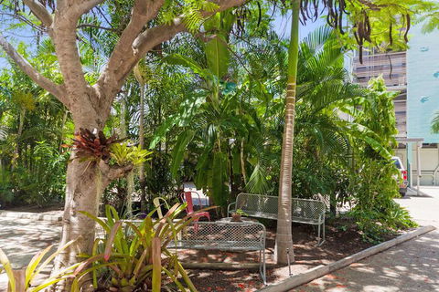 Boutique Apartments Beach Location - Sunshine Coast Guide 1