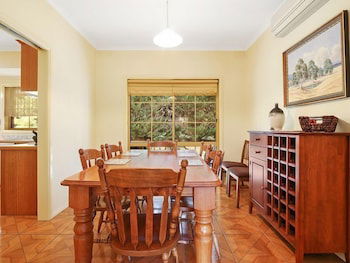 Alpine Mist - Spacious 5 Bedroom Home - Sunshine Coast Guide 2