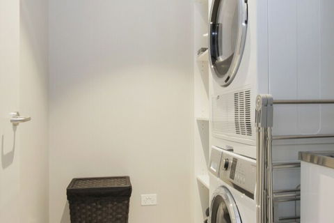 Accommodate Canberra - The Pier - Sunshine Coast Guide 3
