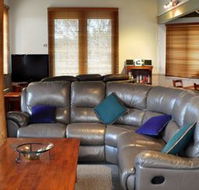Eacottage - Sunshine Coast Guide