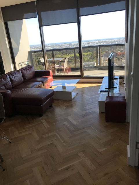 Adelaide Vue Penthouse. - Sunshine Coast Guide 2