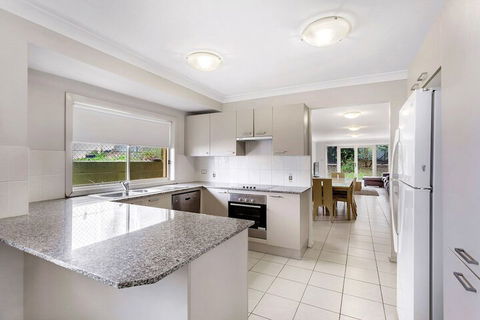 Alida Place 1 Lagoons Estate - Sunshine Coast Guide 2