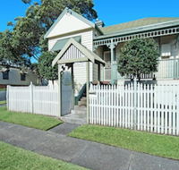 Stallard Cottage - Sunshine Coast Guide